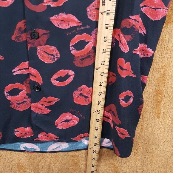 BALMAIN Shirt Mens Size 48 Black Button Up Short Sleeve Kiss All Over Logo $990 - Picture 11 of 12